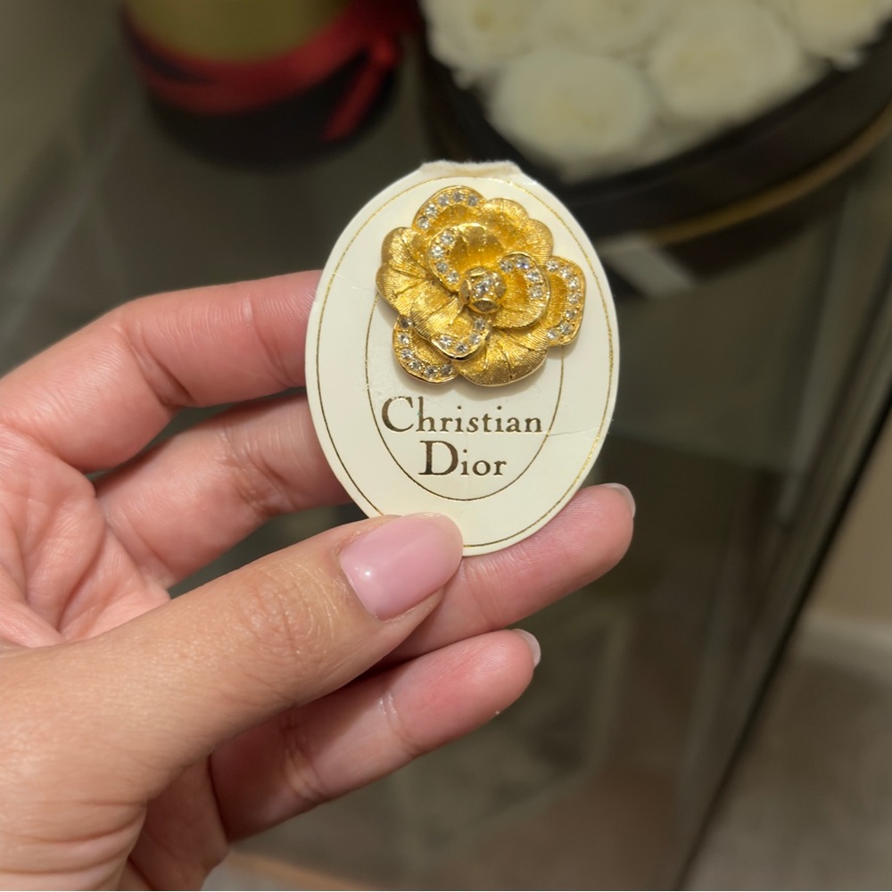 Christian Dior 1970s Vintage rose Camelia Brooch pin